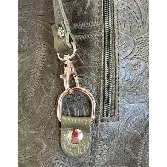 SOLO PERCHE - 🎉HP🎉NWOT "Varese" Tooled Leather Shoulder-to-Backpack/Olive Green - Picture 16 of 16